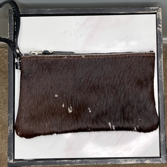 WILD GOOSE Handmade Cowhide Wristlet NWOT - Picture 2 of 5